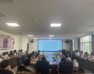 合肥工业大学黄志斌教授应邀为学院研究生作学术报告