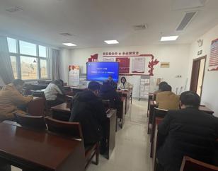 学院召开“严教师师德，做‘四有’好老师”主题教育青年及骨干教师座谈会