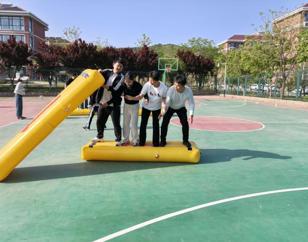 我院教职工积极参加学校第十三届教职工趣味运动会