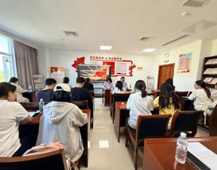 思想政治教育系召开本科生座谈会